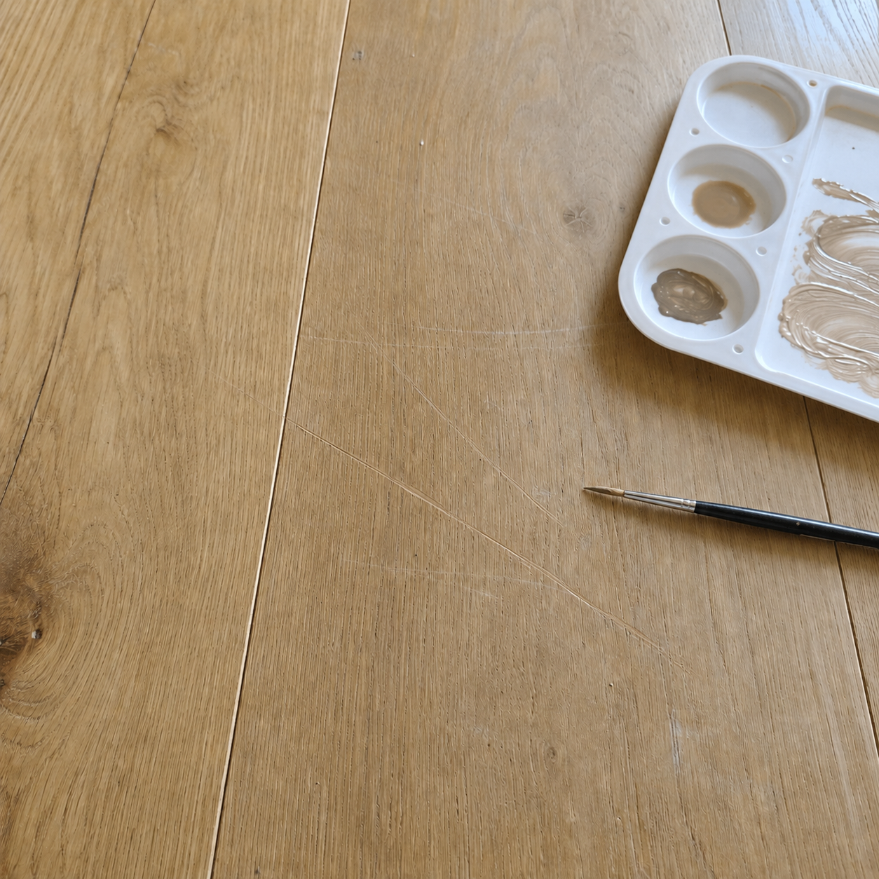 Step 4 Paint the scratch carefully
